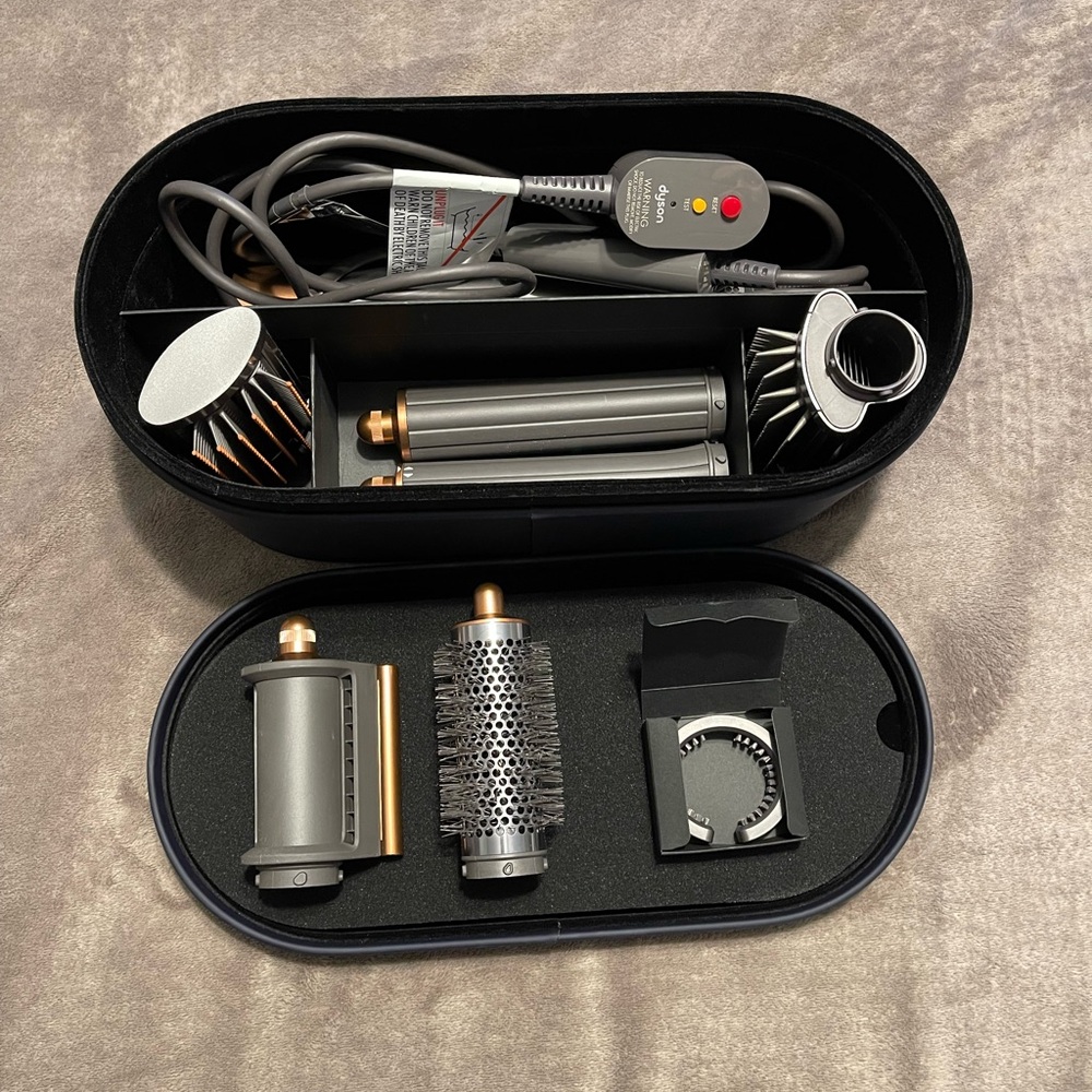 NWOT Dyson air wrap complete long multi-styler